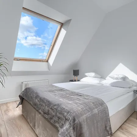 Z 1 Sypialnia I Balkonem 1899 By Platinum Apartment Szczecin